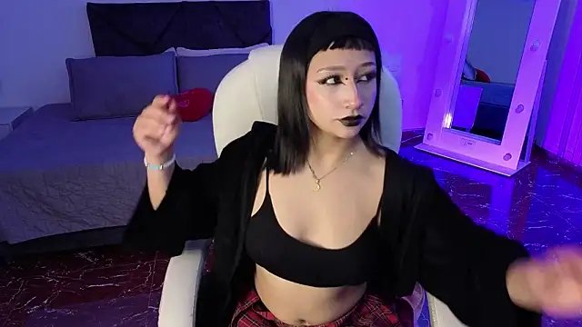 mia bloom2 online show from 02/01/26, 03:38