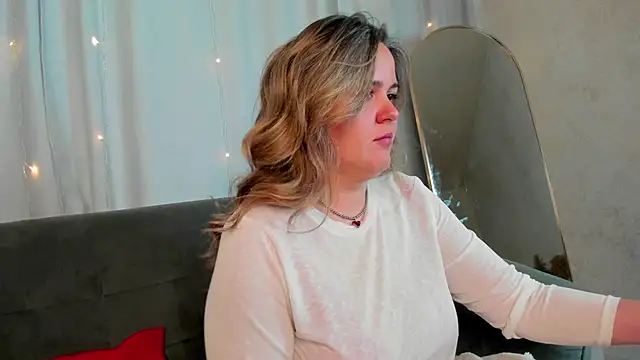 LilyBel online show from 05/19/26, 01:11