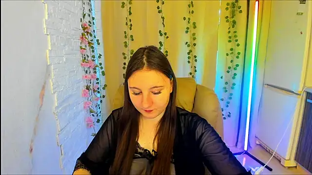 EvaxCharm online show from 02/06/26, 04:17