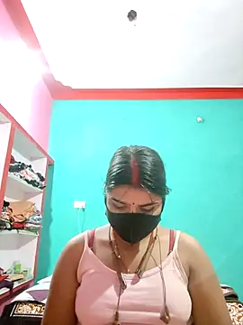 Snapshot of Divyanshi_hott chatting on 02/04/26, 02:01 Divyanshi hott online show from 02/04/26, 02:01