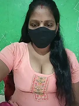 Snapshot of Parul-009 chatting on 06/30/26, 05:30 Parul-009 online show from 06/30/26, 05:30