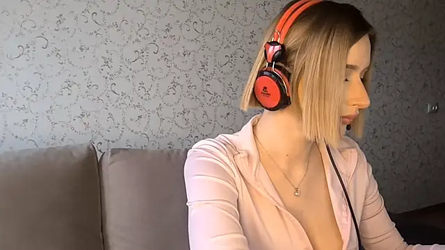 DeliciaBagnoli online show from 03/19/26, 01:59