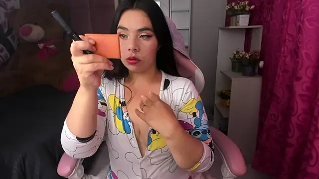 liany taylor online show from 02/18/26, 02:29