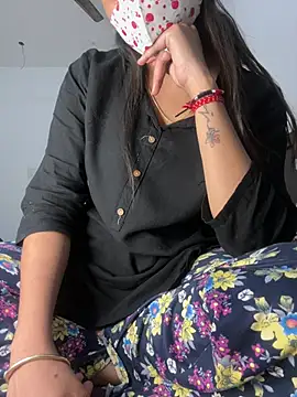 kavyababy00 online show from 02/07/26, 12:09