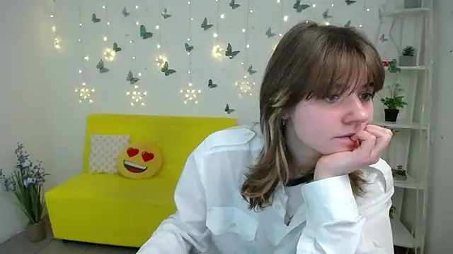 AnnaWest  online show from 03/07/26, 08:33