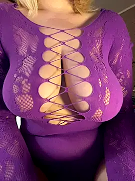 Best-B00bs online show from 11/02/25, 07:49