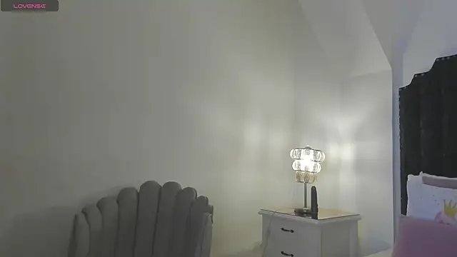 victoria martinez  online show from 02/24/26, 11:19