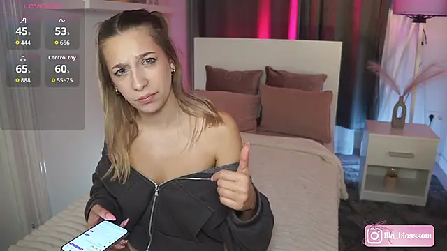 LilaaBlossom online show from 02/13/26, 04:25