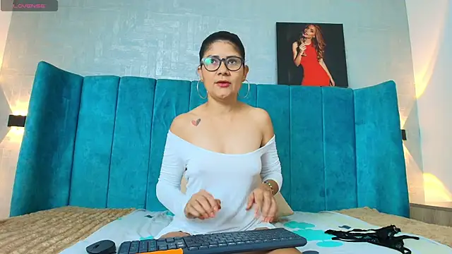 dulcenena moon online show from 02/17/26, 11:29