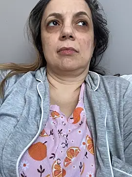 ShyFlameLive online show from 02/02/26, 03:44