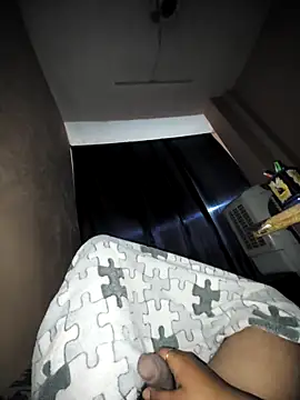 chocolatesboy143 online show from 02/22/26, 04:16