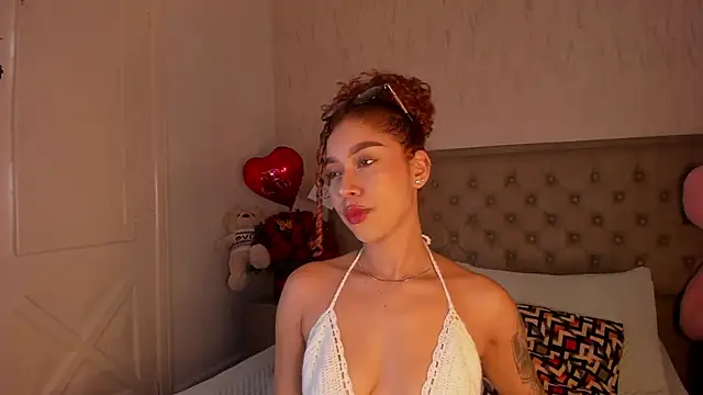 Sienna brunette online show from 04/25/26, 12:08