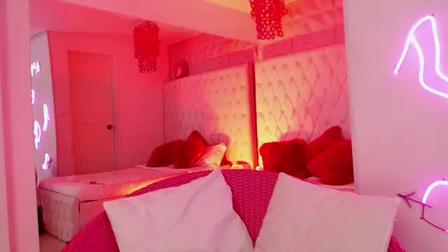 Kitty madness online show from 04/06/26, 08:43