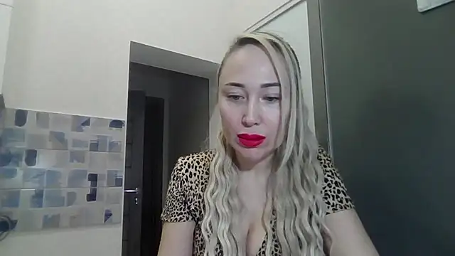 NanaGold2992 online show from 03/03/26, 03:56