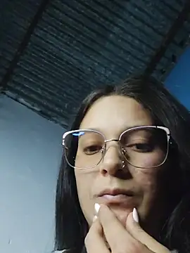 Perla and Maikol online show from 02/11/26, 03:00