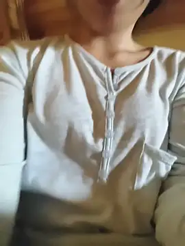Snapshot of Suka-222 chatting on 06/11/26, 05:16 Suka-222 online show from 06/11/26, 05:16