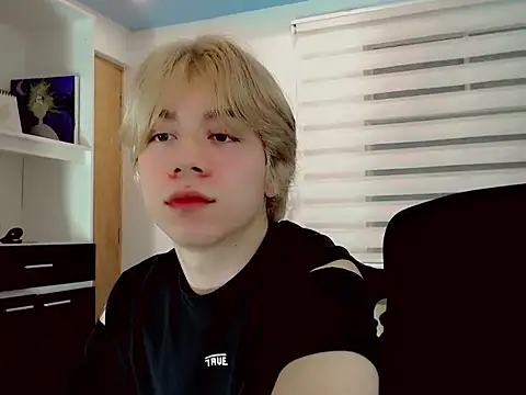 duvisex19 online show from 04/24/26, 03:31