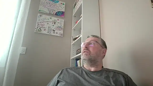 doudou310 online show from 02/03/26, 08:19