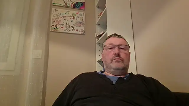 doudou310 online show from 02/16/26, 05:03