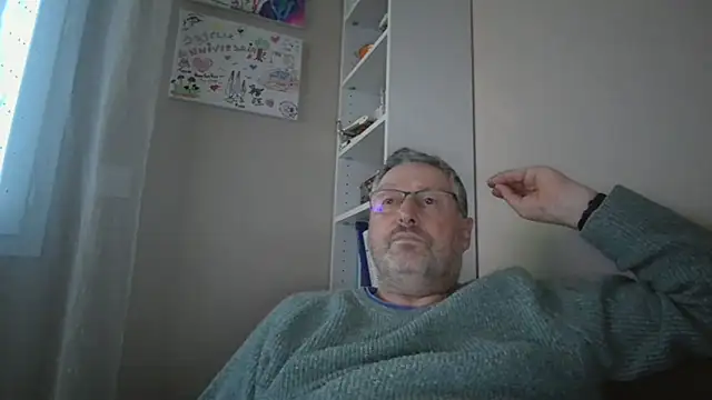 doudou310 online show from 02/16/26, 05:09