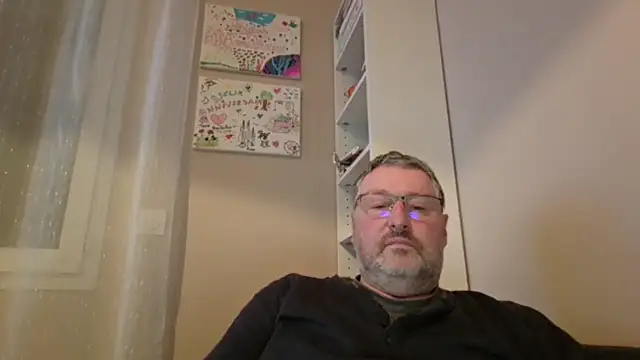 doudou310 online show from 02/20/26, 05:37