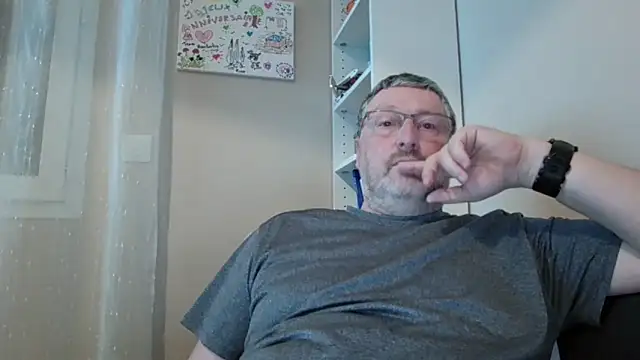 doudou310 online show from 02/27/26, 05:18