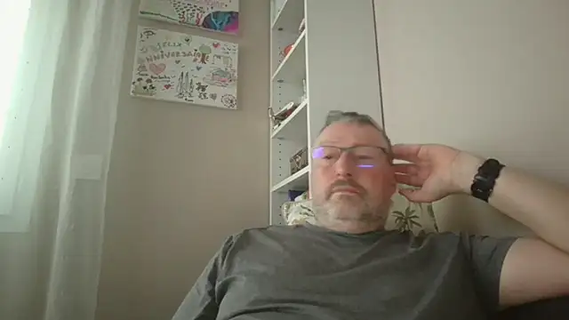 doudou310 online show from 03/21/26, 05:45