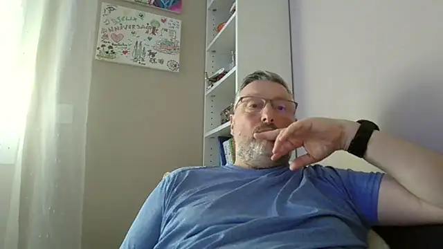 doudou310 online show from 03/27/26, 10:48