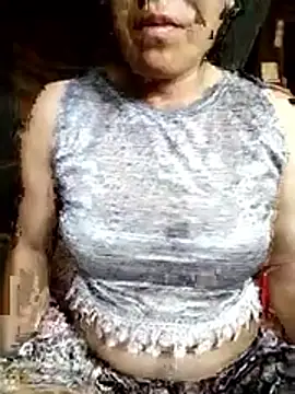 Snapshot of Tina-beo chatting on 05/18/26, 03:35 Tina-beo online show from 05/18/26, 03:35