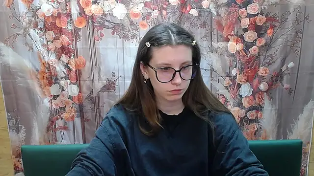 LilianaShine online show from 03/04/26, 06:19