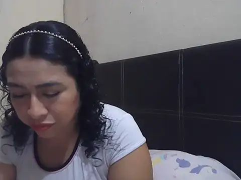 Snapshot of DalilahMx chatting on 05/27/26, 03:47 DalilahMx online show from 05/27/26, 03:47