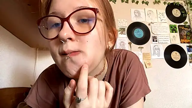 LaureenVielma online show from 04/18/26, 08:29