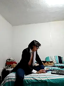 Snapshot of Particular0189 chatting on 02/05/26, 06:51 Particular0189 online show from 02/05/26, 06:51