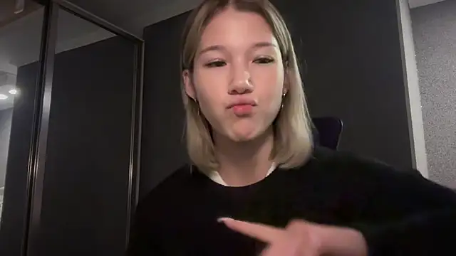 lilXdomiii online show from 04/10/26, 01:49