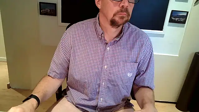 Snapshot of Scotsmanx chatting on 06/30/26, 01:45 Scotsmanx online show from 06/30/26, 01:45