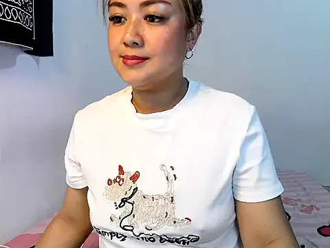 Snapshot of heart5 chatting on 03/01/26, 08:11 heart5 online show from 03/01/26, 08:11