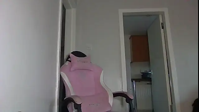 verscub6969 online show from 04/18/26, 07:07