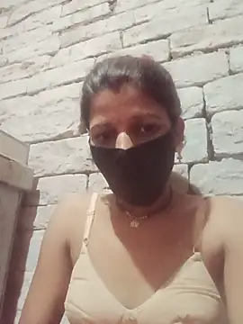 Divya-11431 online show from 06/15/26, 08:05