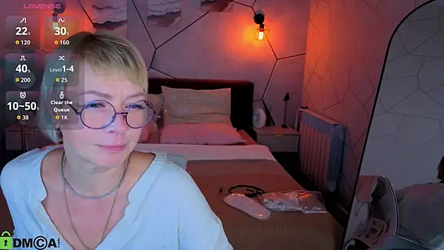 Snapshot of Ann_Annise chatting on 07/22/26, 01:08 Ann Annise online show from 07/22/26, 01:08