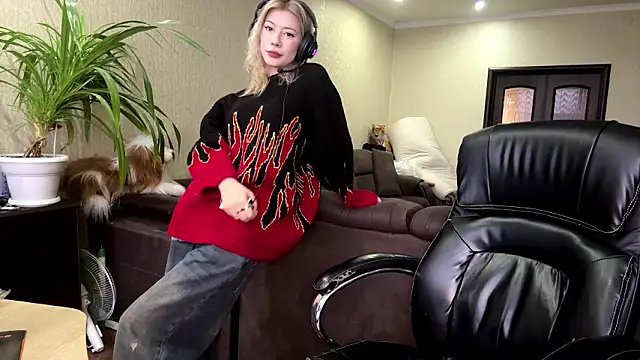 LadyFoxLove online show from 02/03/26, 10:42