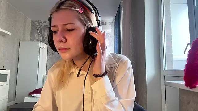 LadyFoxLove online show from 02/11/26, 11:26