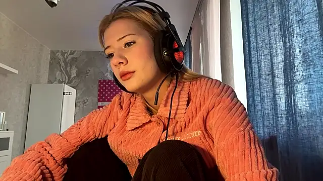 LadyFoxLove online show from 03/06/26, 11:17