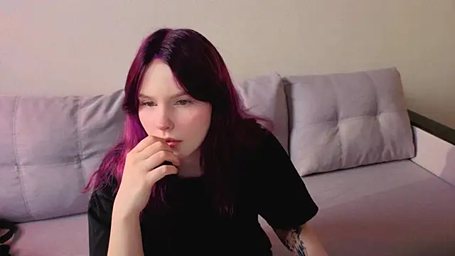 Julia Anis online show from 03/29/26, 01:05