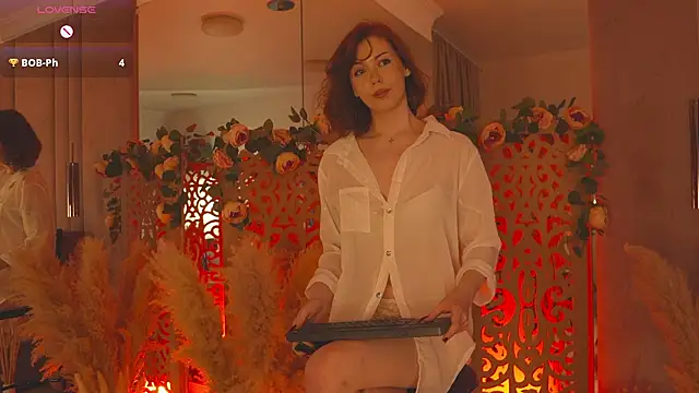 VivanWestwood online show from 04/18/26, 07:07