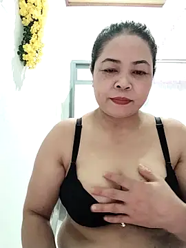 Snapshot of Baby-bigtits2026 chatting on 02/20/26, 03:58 Baby-bigtits2026 online show from 02/20/26, 03:58