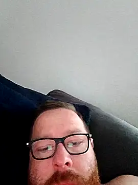 Snapshot of Schaschi_90 chatting on 07/23/26, 06:33 Schaschi 90 online show from 07/23/26, 06:33