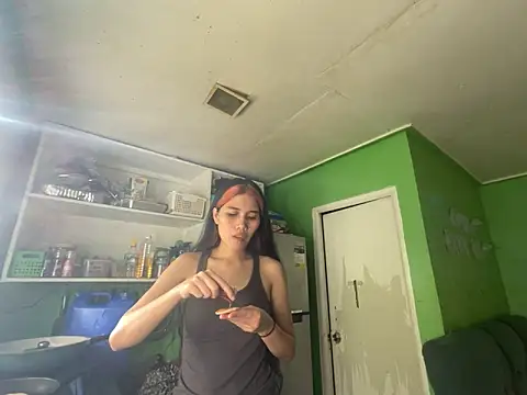 Snapshot of Sweetiebabe25 chatting on 02/18/26, 08:32 Sweetiebabe25 online show from 02/18/26, 08:32