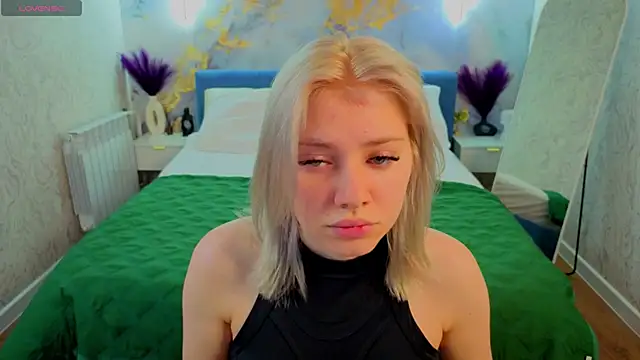 Snapshot of Kate_Krose chatting on 04/26/26, 01:03 Kate Krose online show from 04/26/26, 01:03