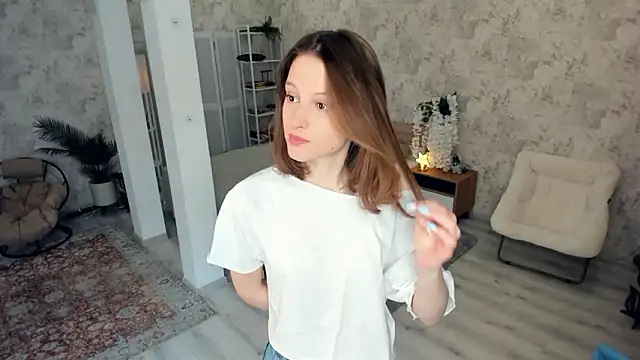 LianneBynon online show from 02/22/26, 08:46