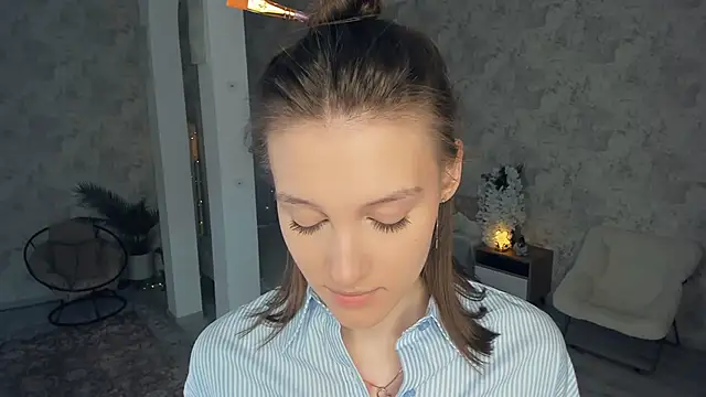 LianneBynon online show from 03/28/26, 09:20